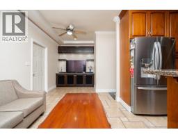 528 Sixteen Street, New Westminster, BC V3M4R3 Photo 12