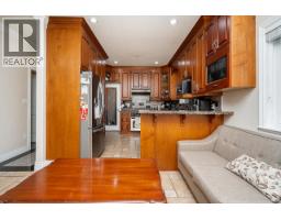 528 Sixteen Street, New Westminster, BC V3M4R3 Photo 18