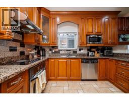 528 Sixteen Street, New Westminster, BC V3M4R3 Photo 14