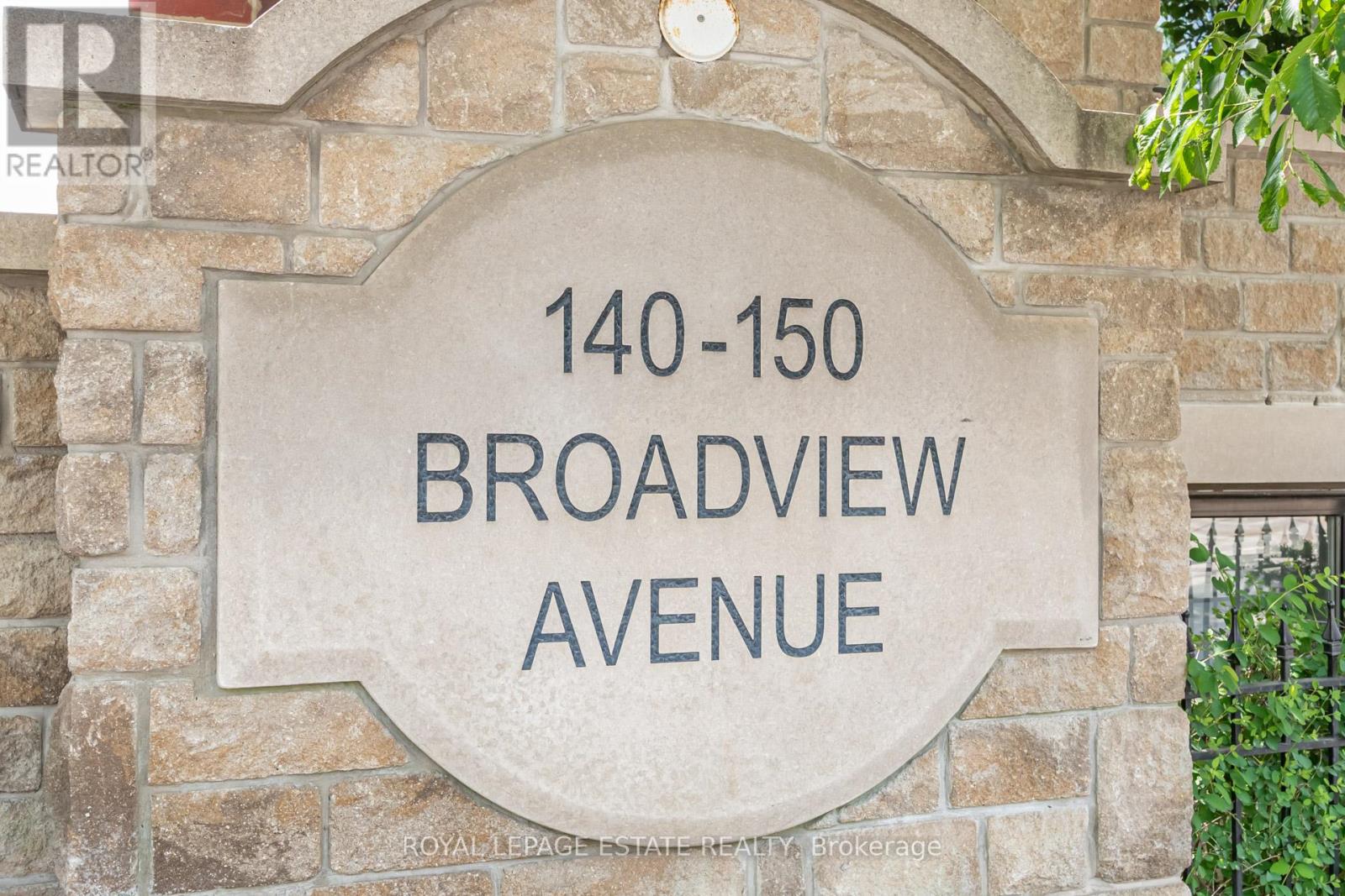 #32 140 BROADVIEW AVENUE - 28