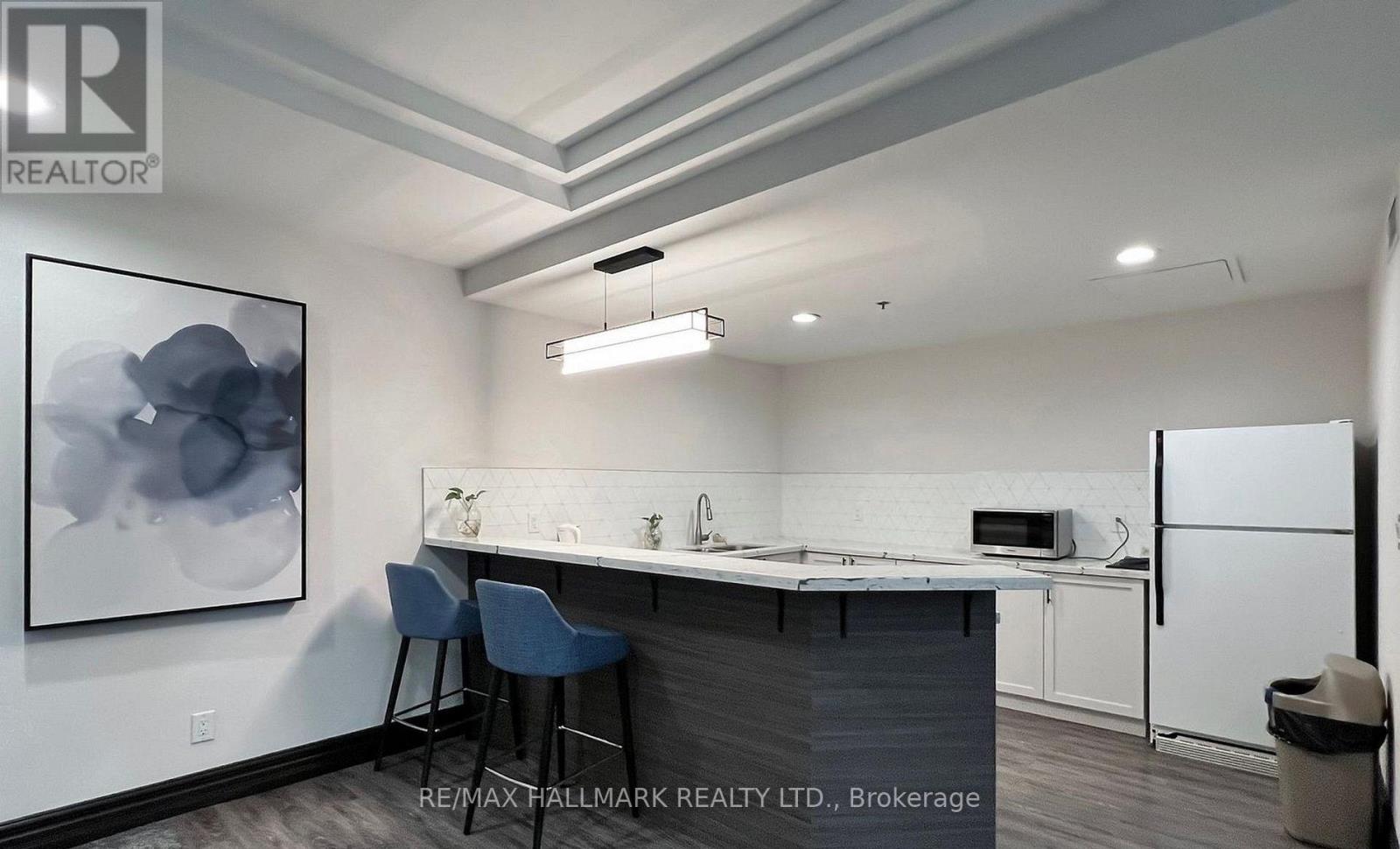 #215 3 ELLESMERE STREET - 15
