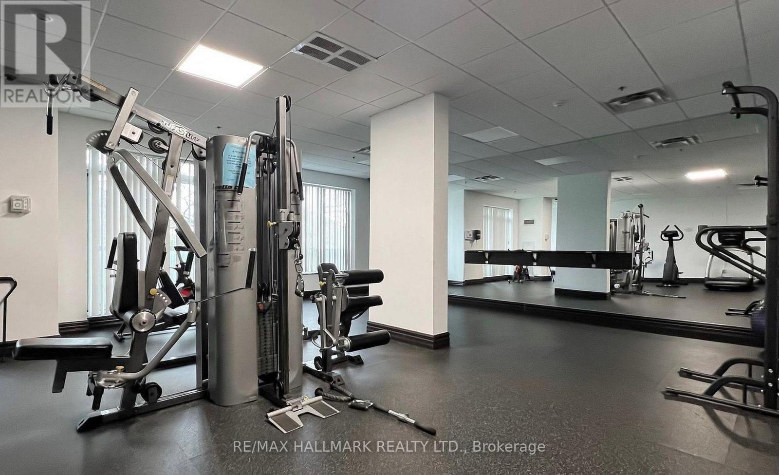 #215 3 ELLESMERE STREET - 18