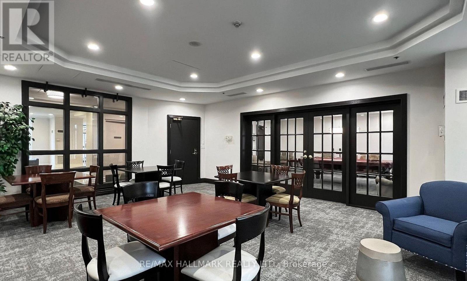 #215 3 ELLESMERE STREET - 17