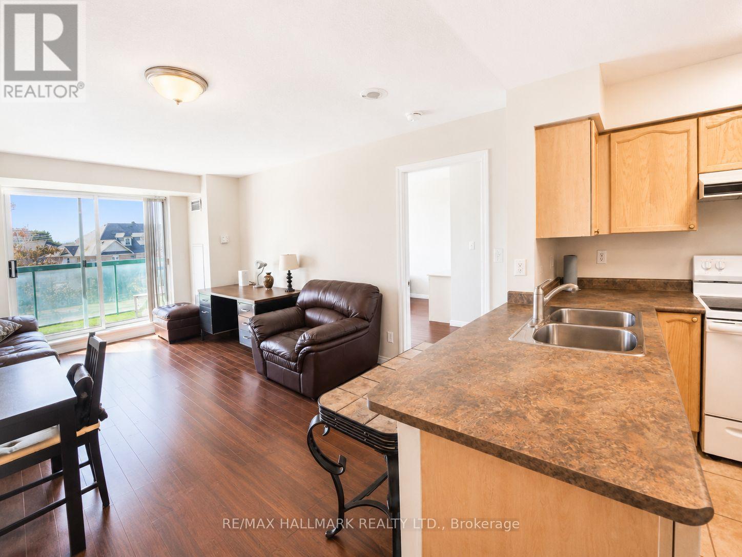 #215 3 ELLESMERE STREET - 2