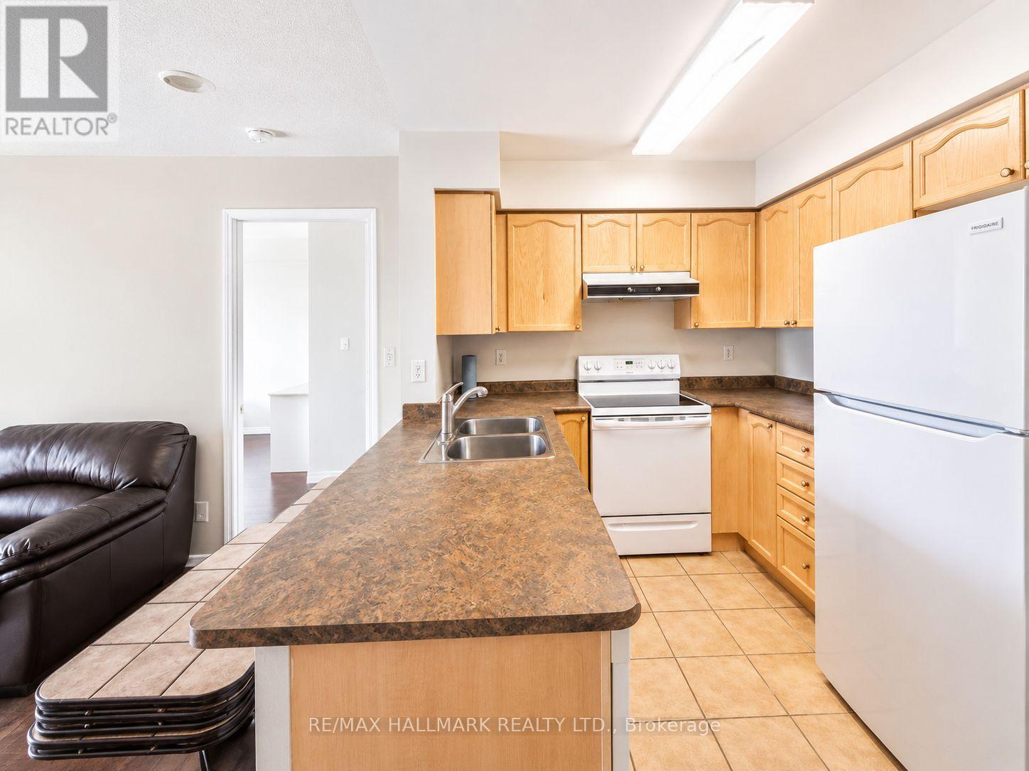#215 3 ELLESMERE STREET - 4