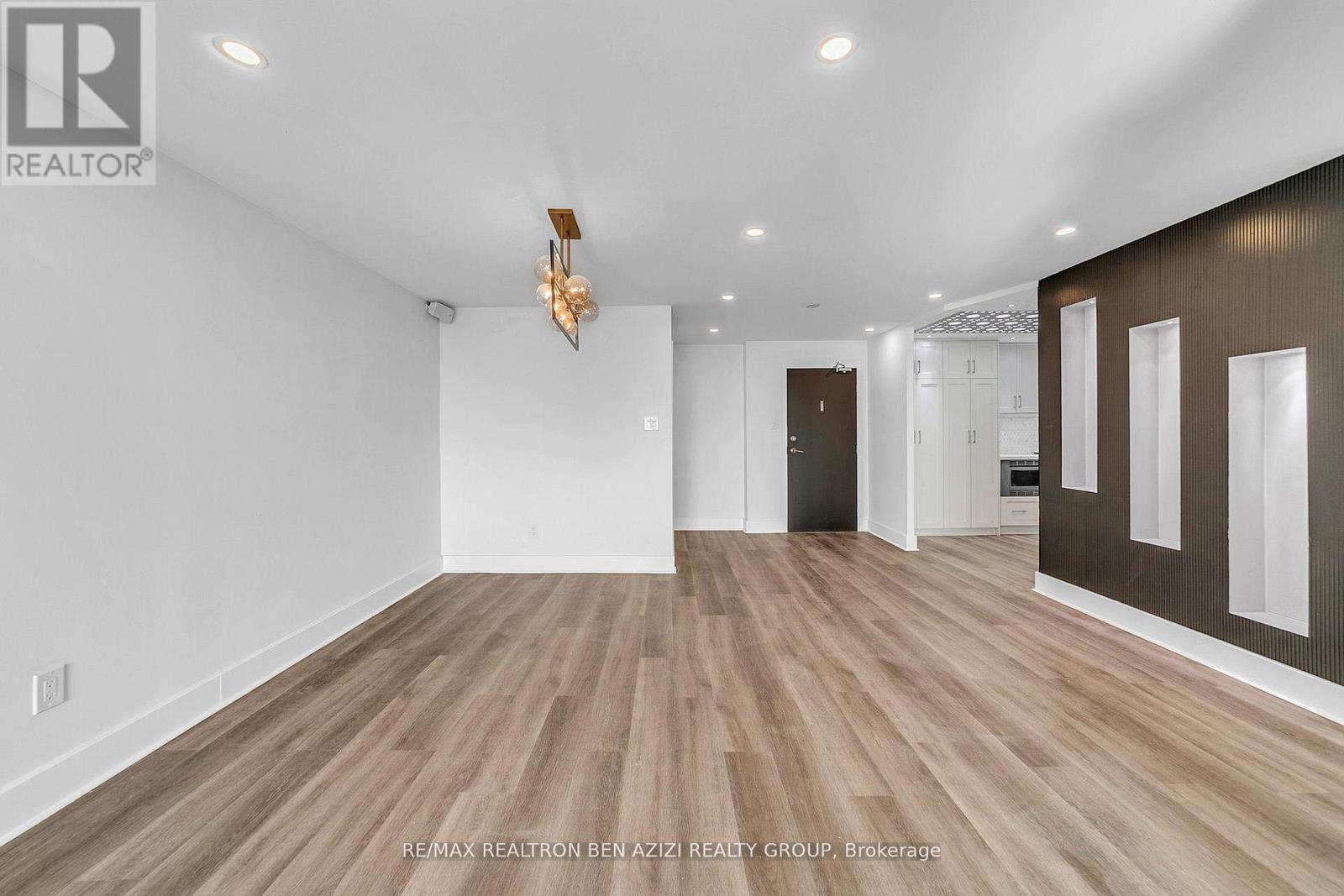 #1904 33 ELMHURST AVENUE - 11