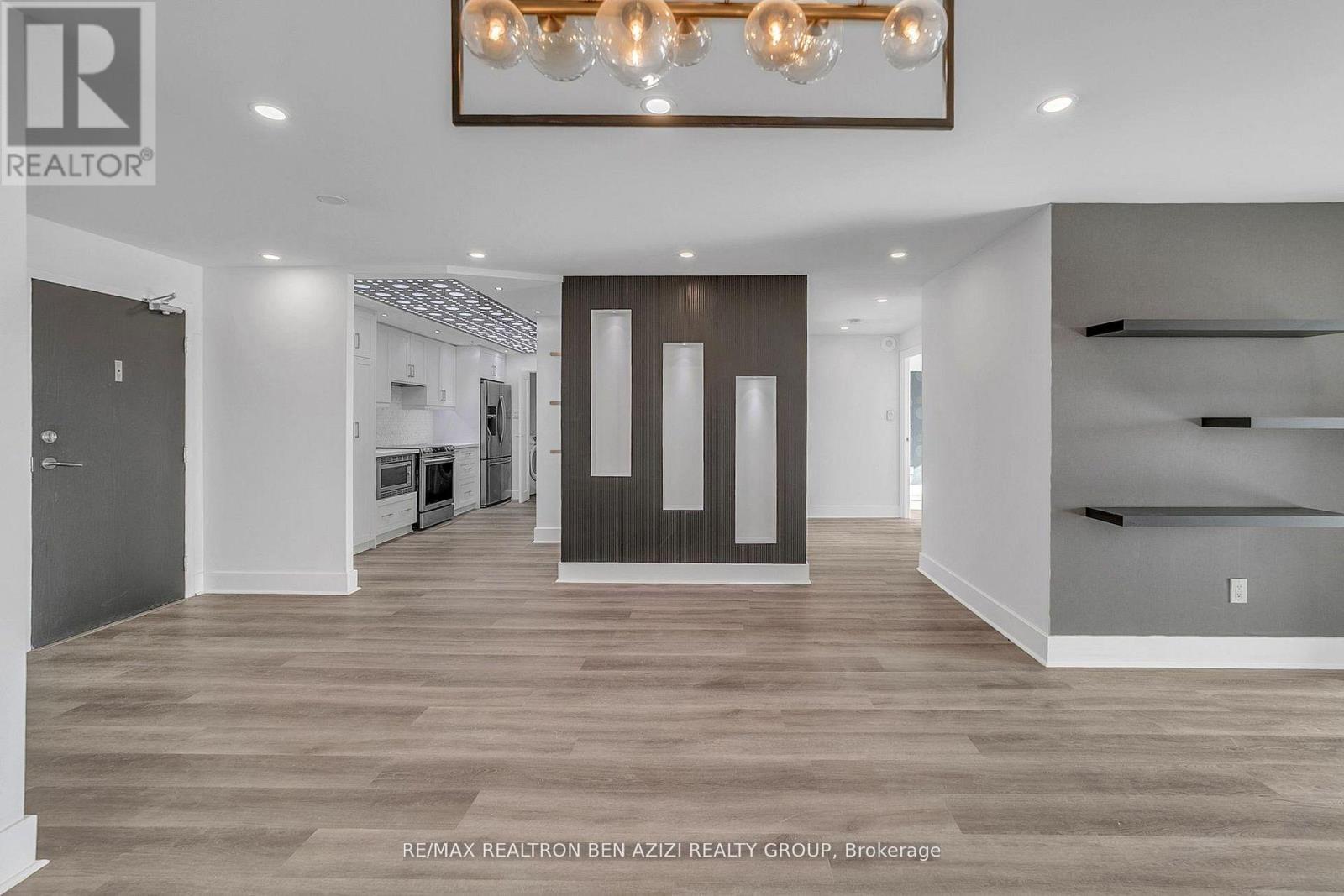 #1904 33 ELMHURST AVENUE - 12
