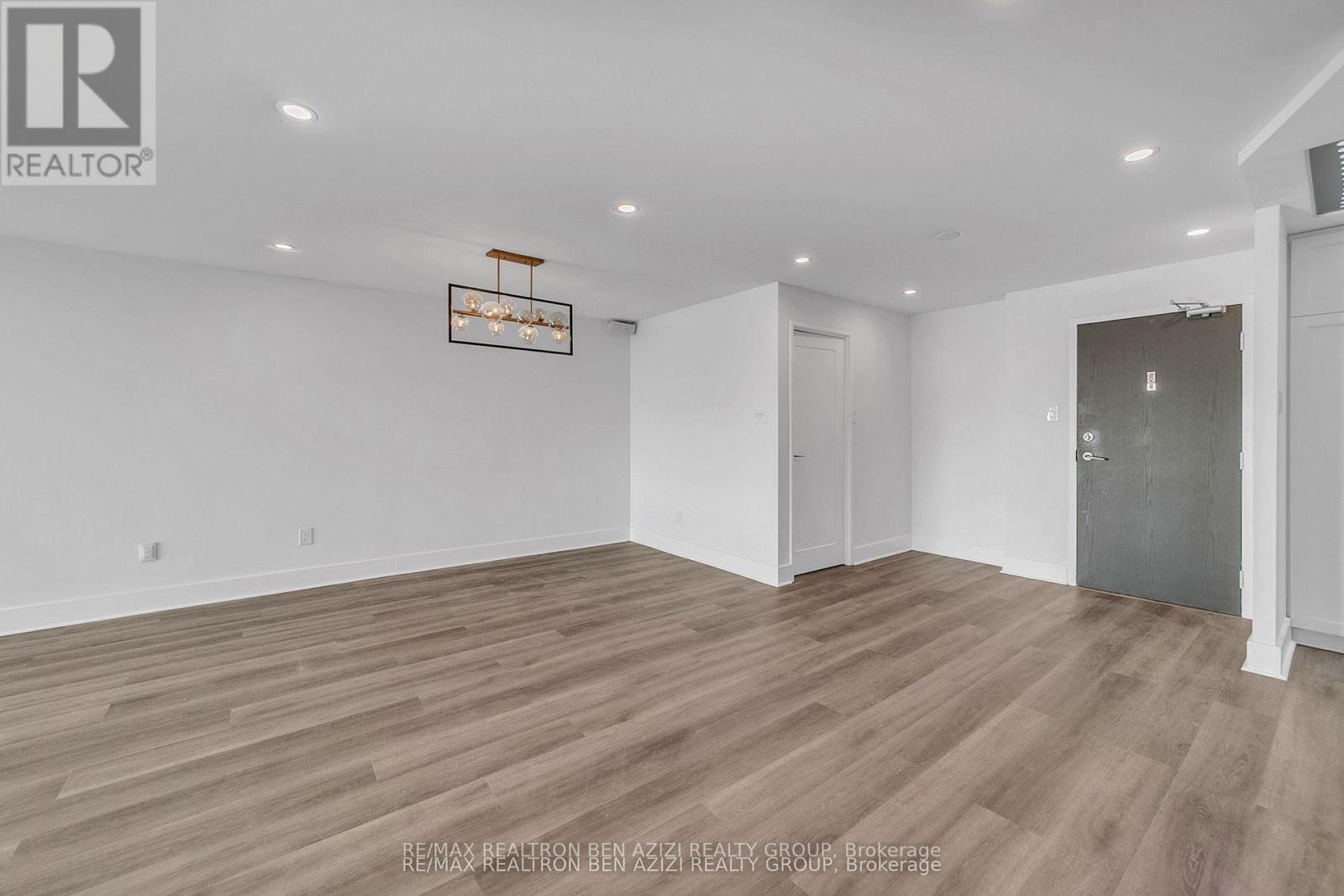 #1904 33 ELMHURST AVENUE - 15