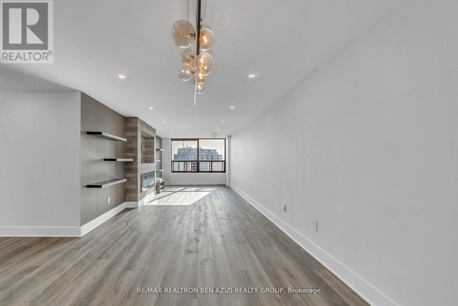 #1904 33 ELMHURST AVENUE - 16