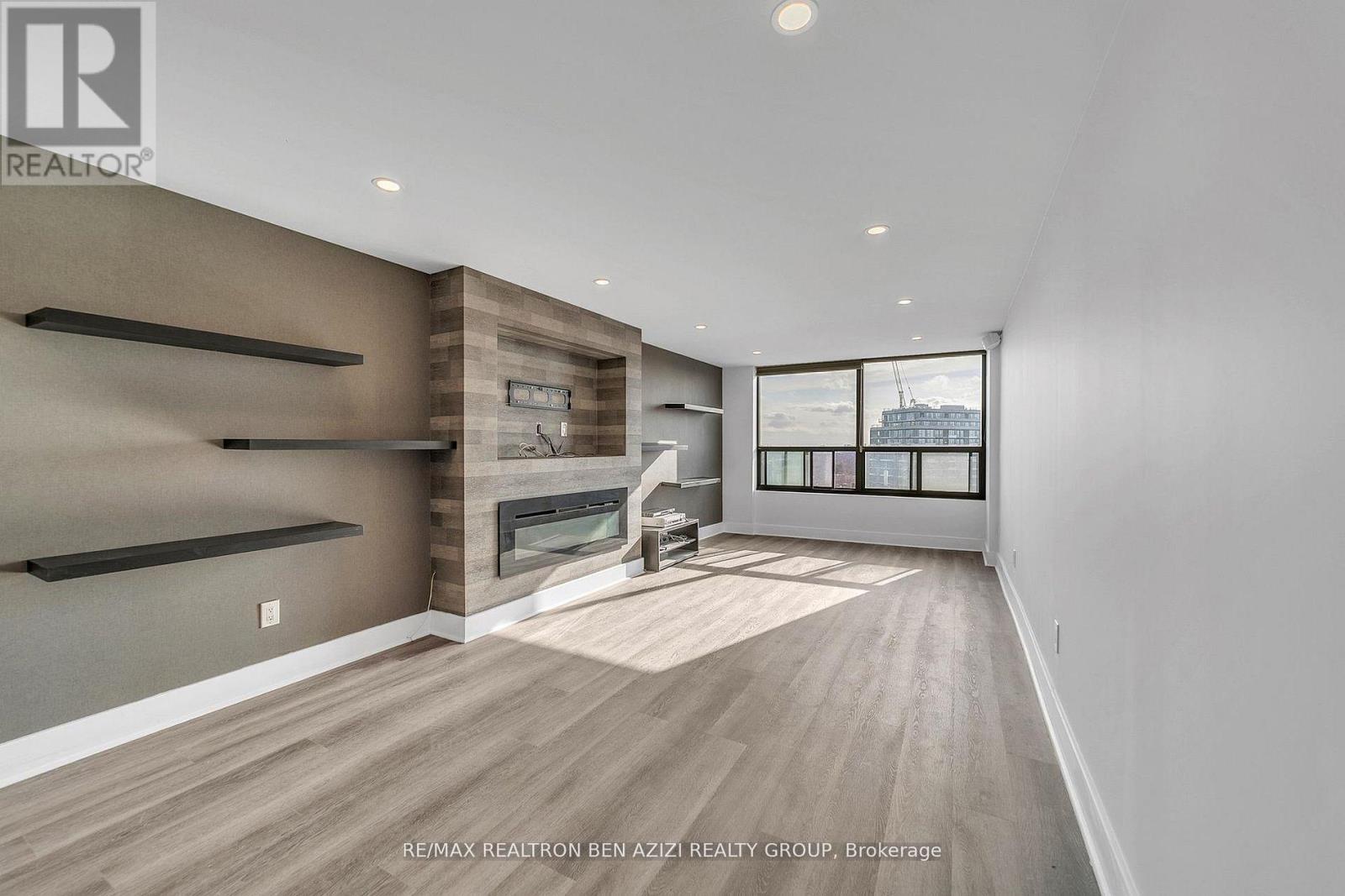 #1904 33 ELMHURST AVENUE - 18