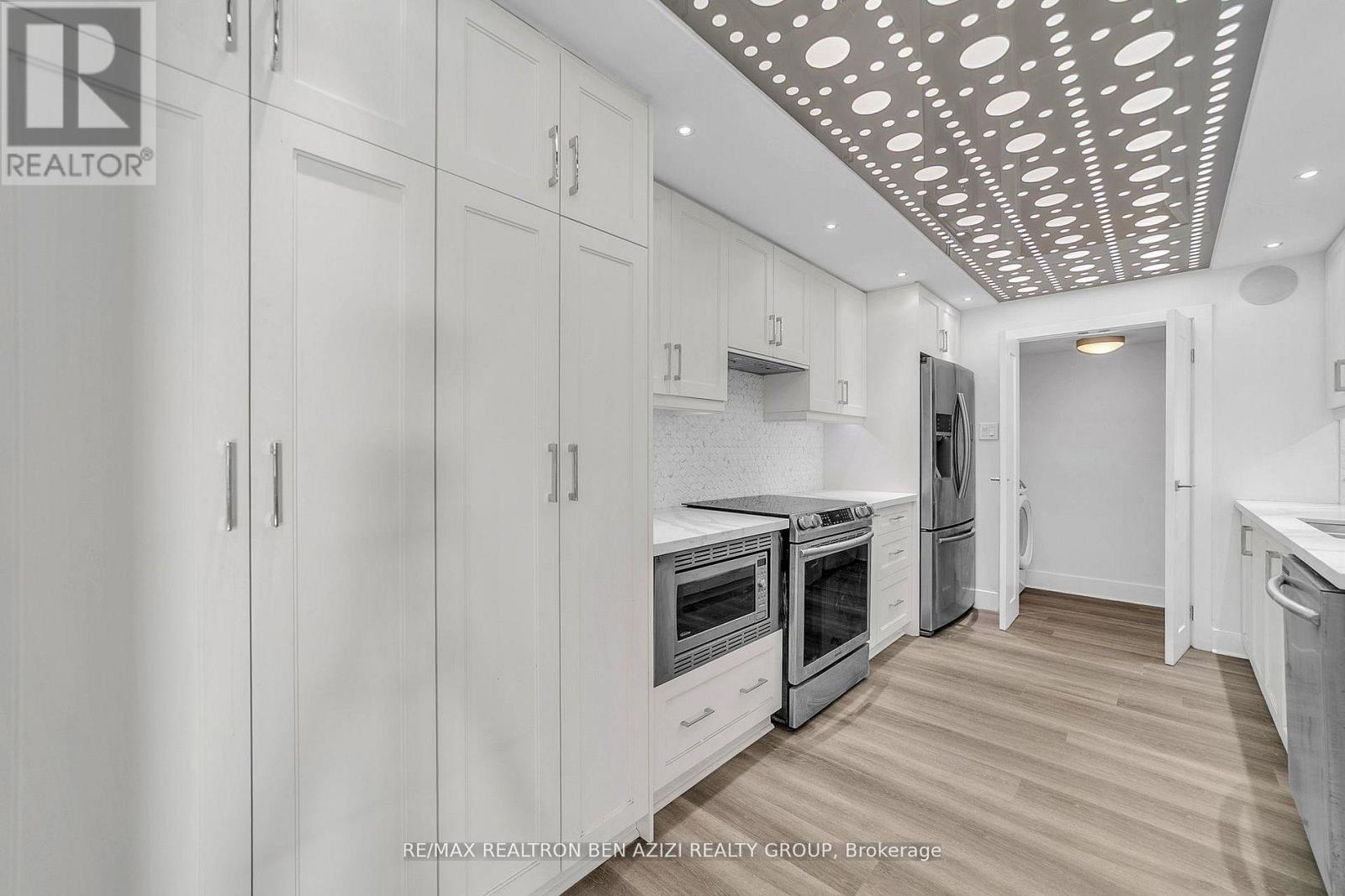 #1904 33 ELMHURST AVENUE - 22