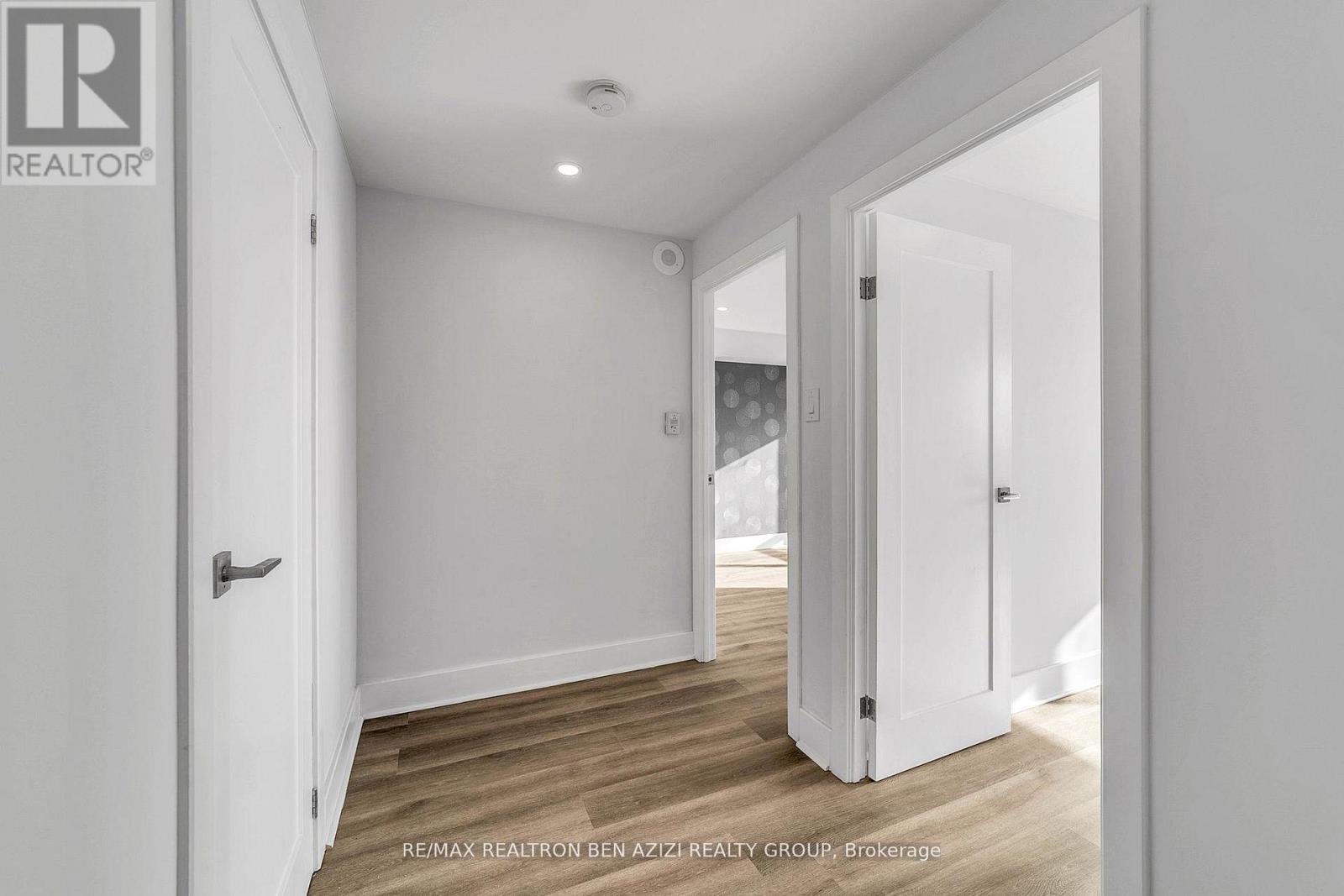 #1904 33 ELMHURST AVENUE - 27