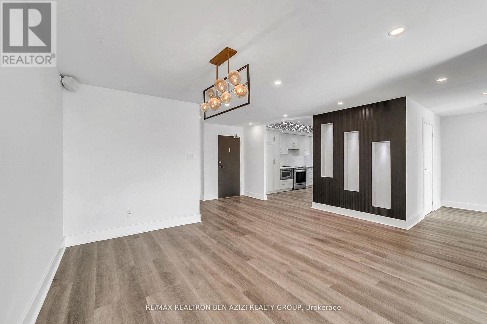 #1904 33 ELMHURST AVENUE - 9