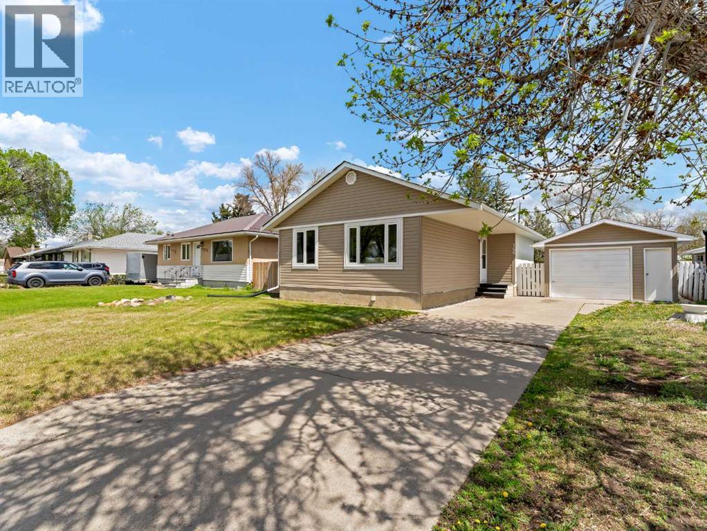 166 Mitchell Crescent NW - photo 3