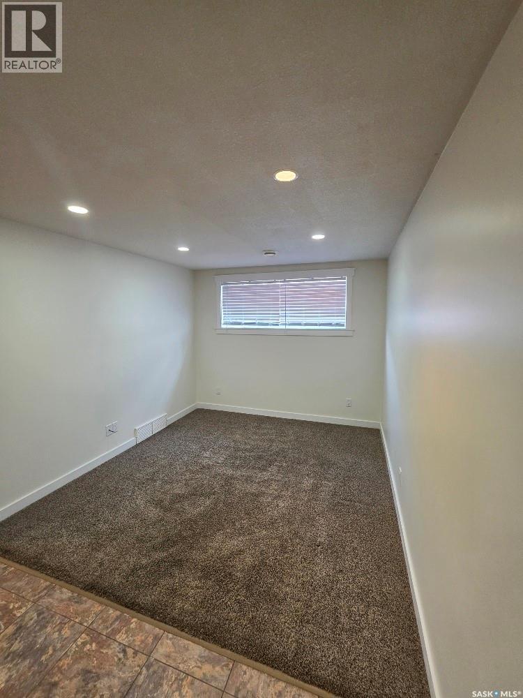 2067 Broder STREET — photo 21