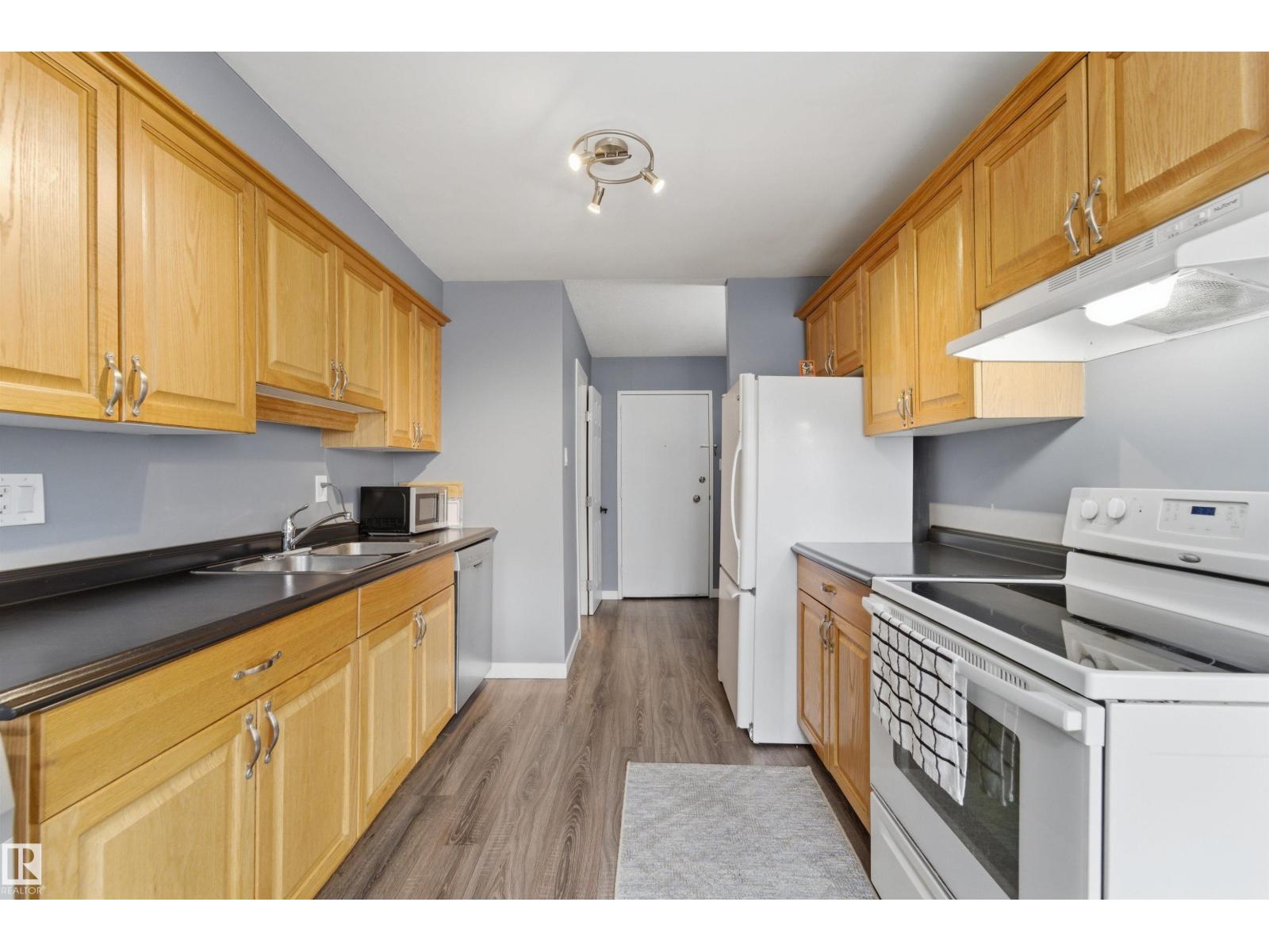 #110 7805 159 ST NW - 12