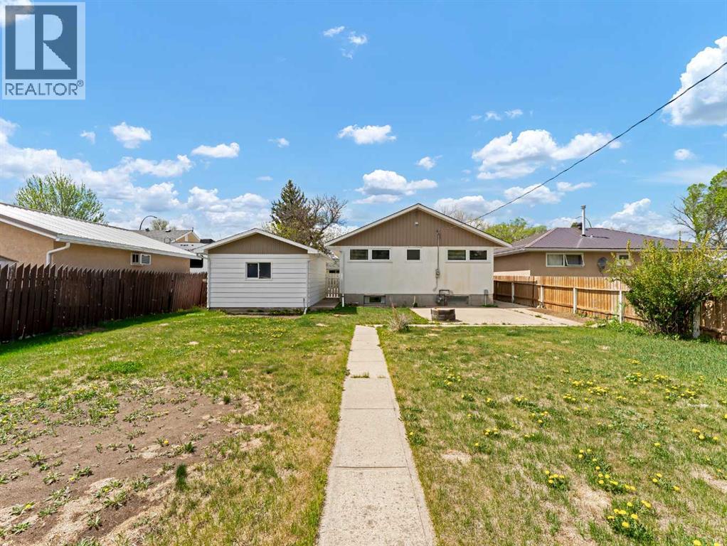166 Mitchell Crescent NW — photo 40