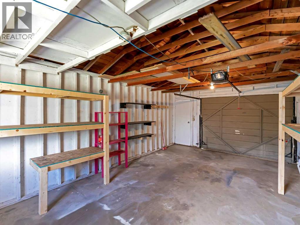 166 Mitchell Crescent NW — photo 45