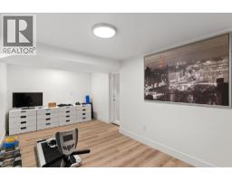 1858 Abbott Street, Kelowna, BC V1Y1B5 Photo 42