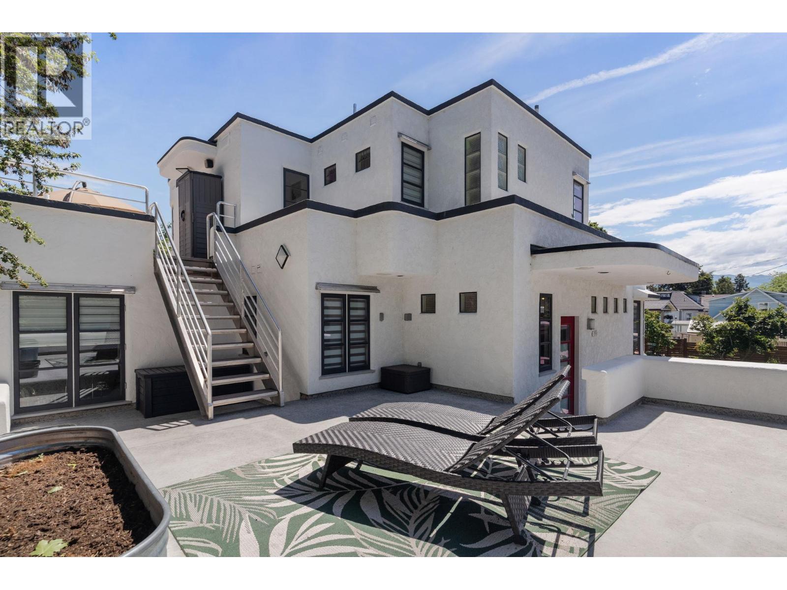 1858 Abbott Street - 6