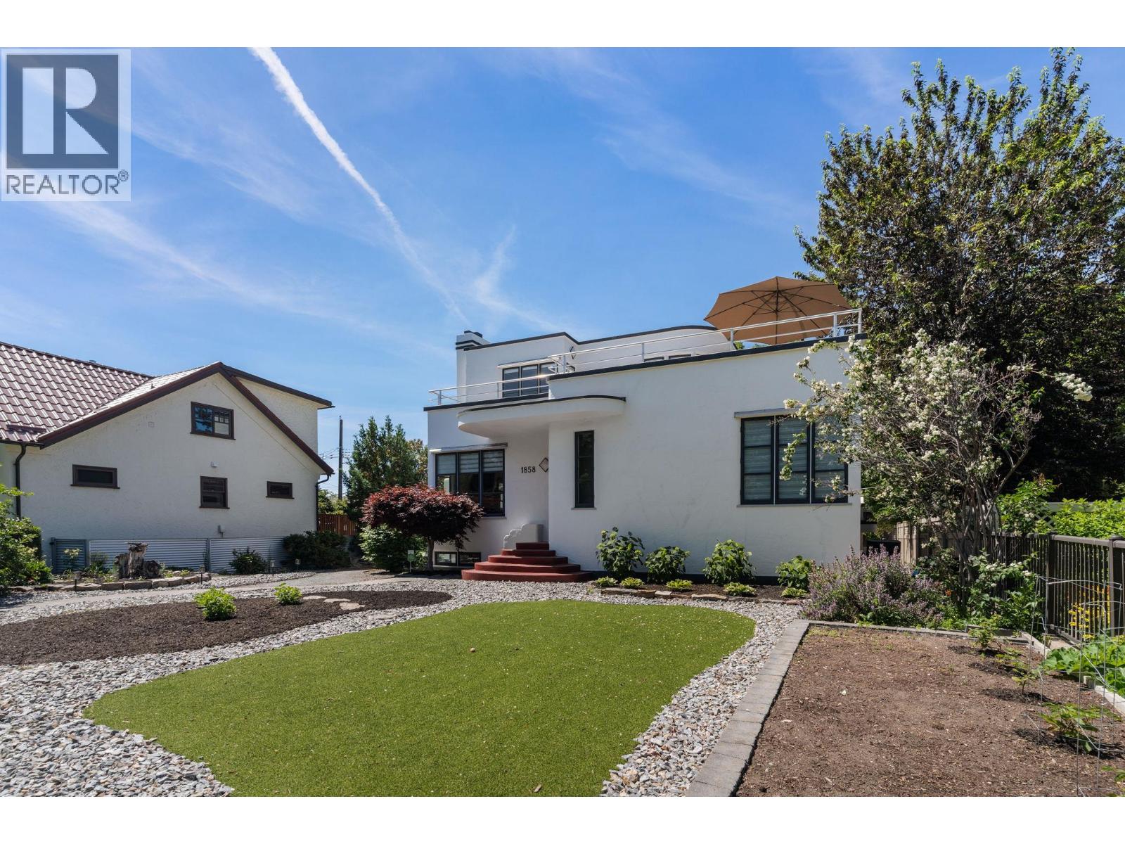 1858 Abbott Street - 64
