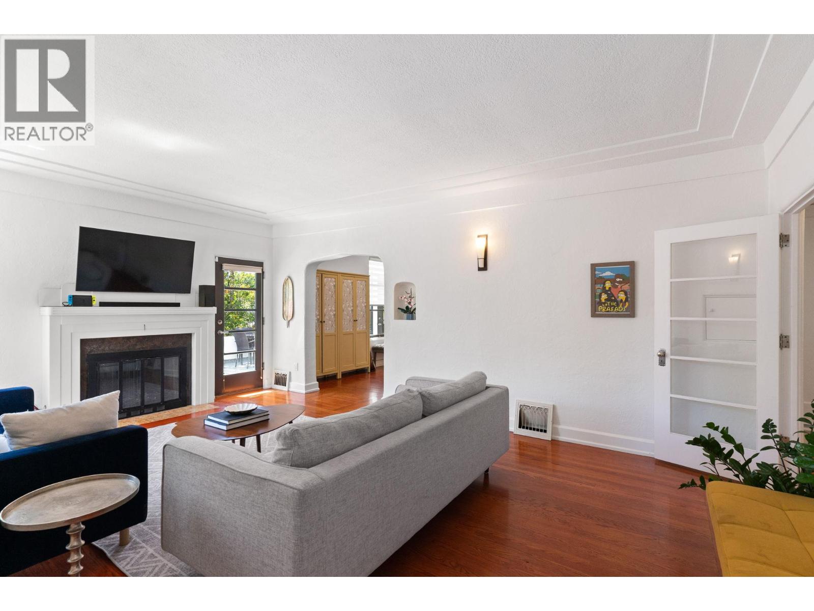 1858 Abbott Street - 20