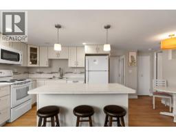 1858 Abbott Street, Kelowna, BC V1Y1B5 Photo 45