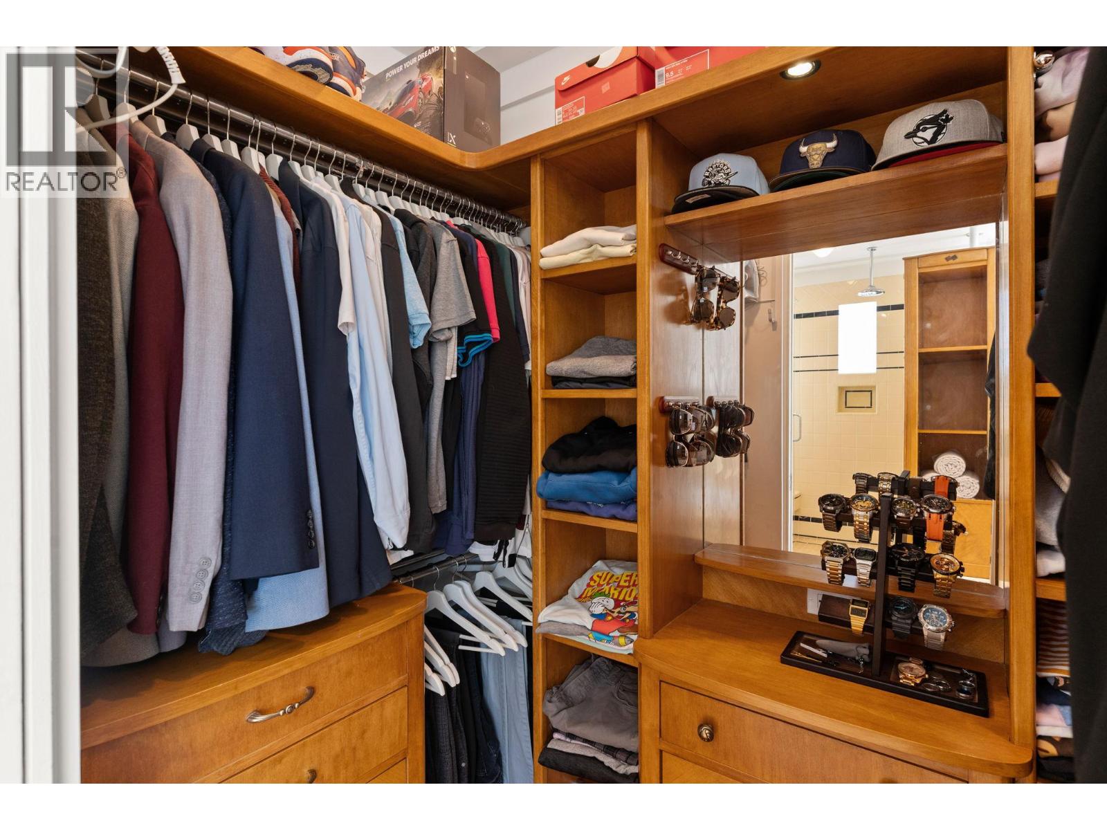 1858 Abbott Street - 32