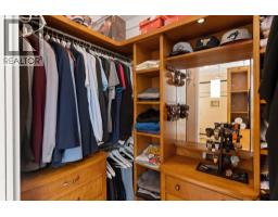 1858 Abbott Street, Kelowna, BC V1Y1B5 Photo 32