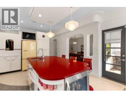 Living room - 1858 Abbott Street, Kelowna, BC V1Y1B5 Photo 15
