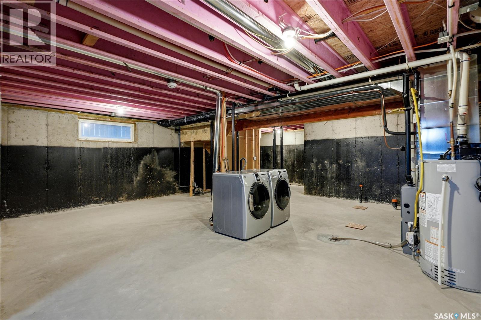 433 Redwood CRESCENT — photo 36