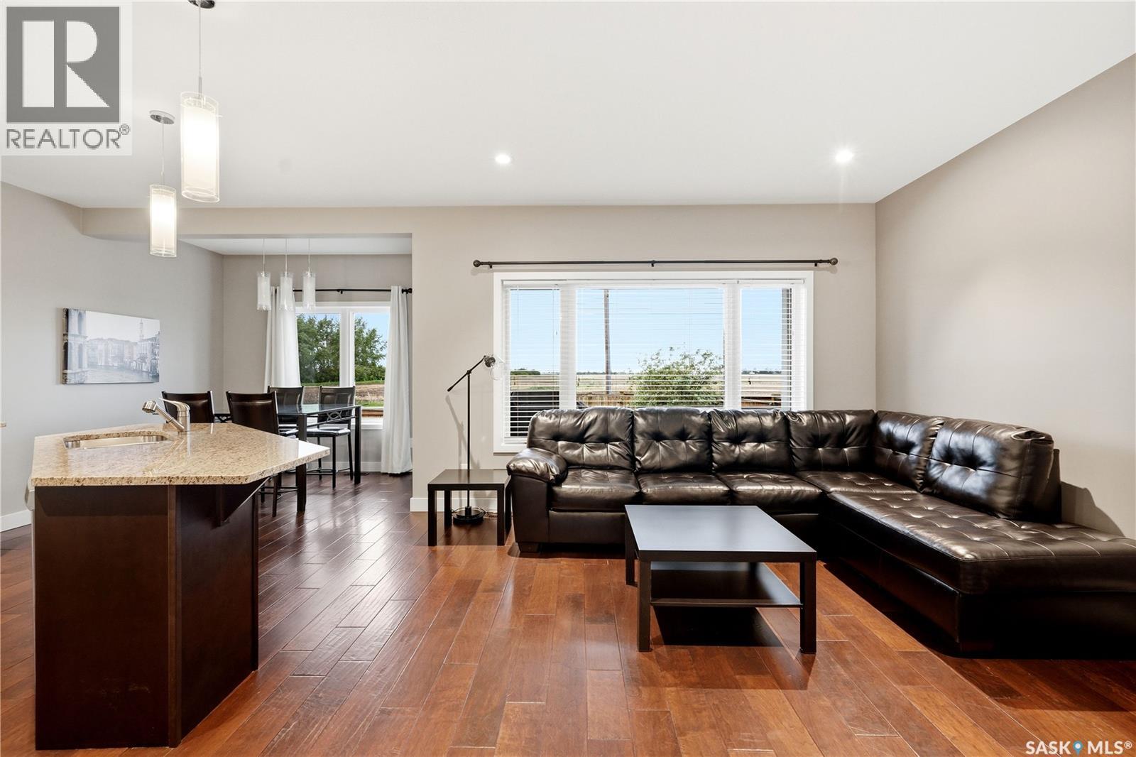 433 Redwood CRESCENT - photo 4