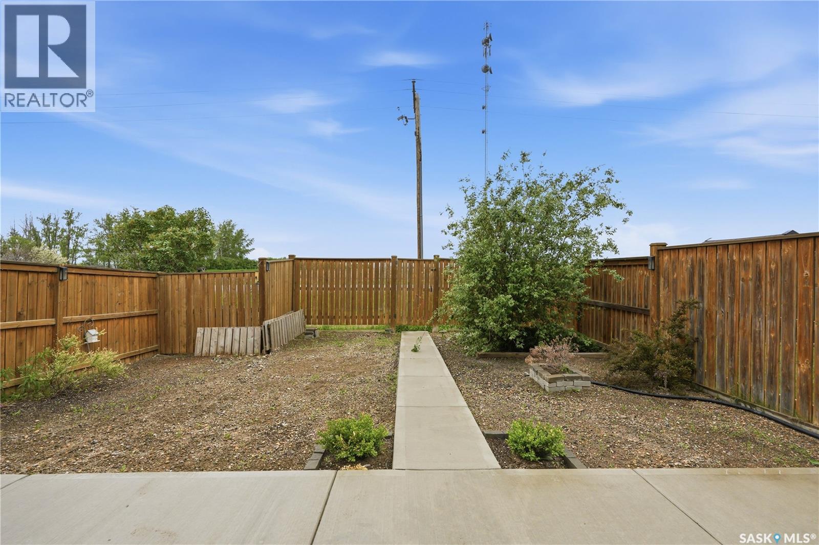433 Redwood CRESCENT — photo 44