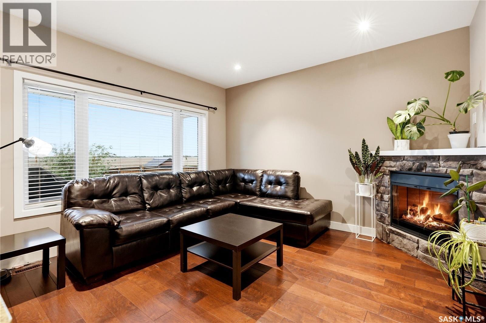 433 Redwood CRESCENT - photo 5