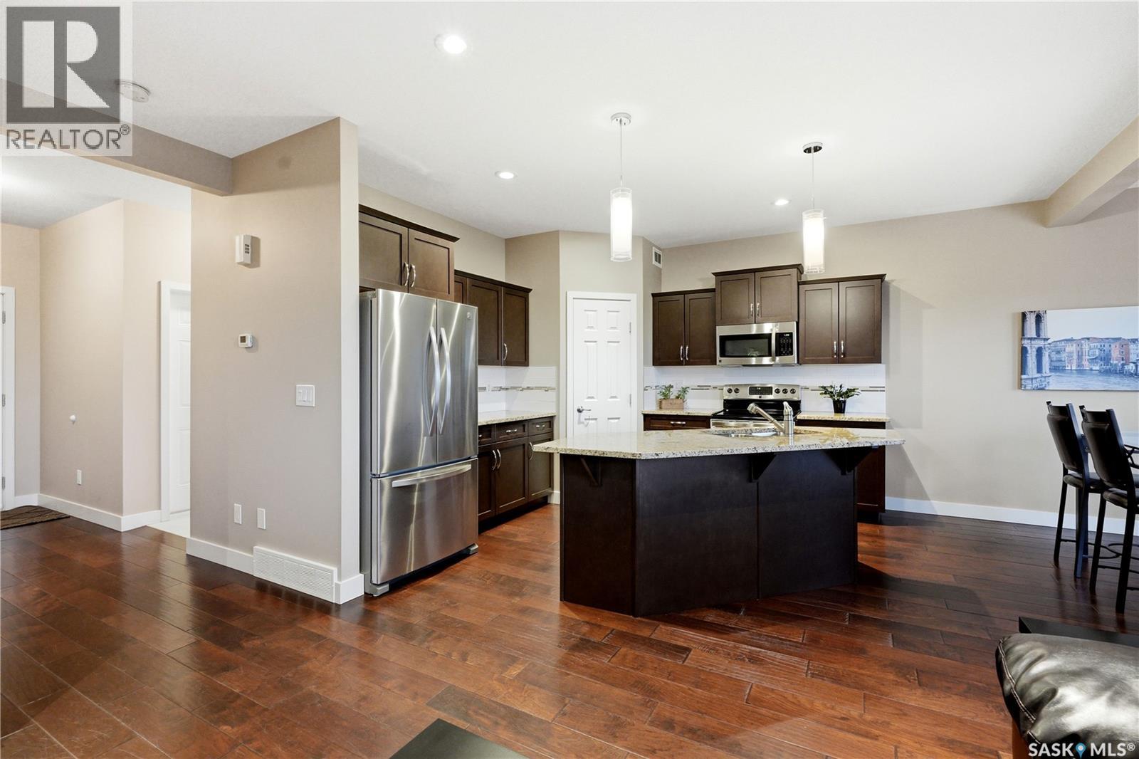 433 Redwood CRESCENT — photo 8