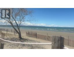 126 Pinecrest Avenue, Wasaga Beach, ON L9Z1X3 Photo 34