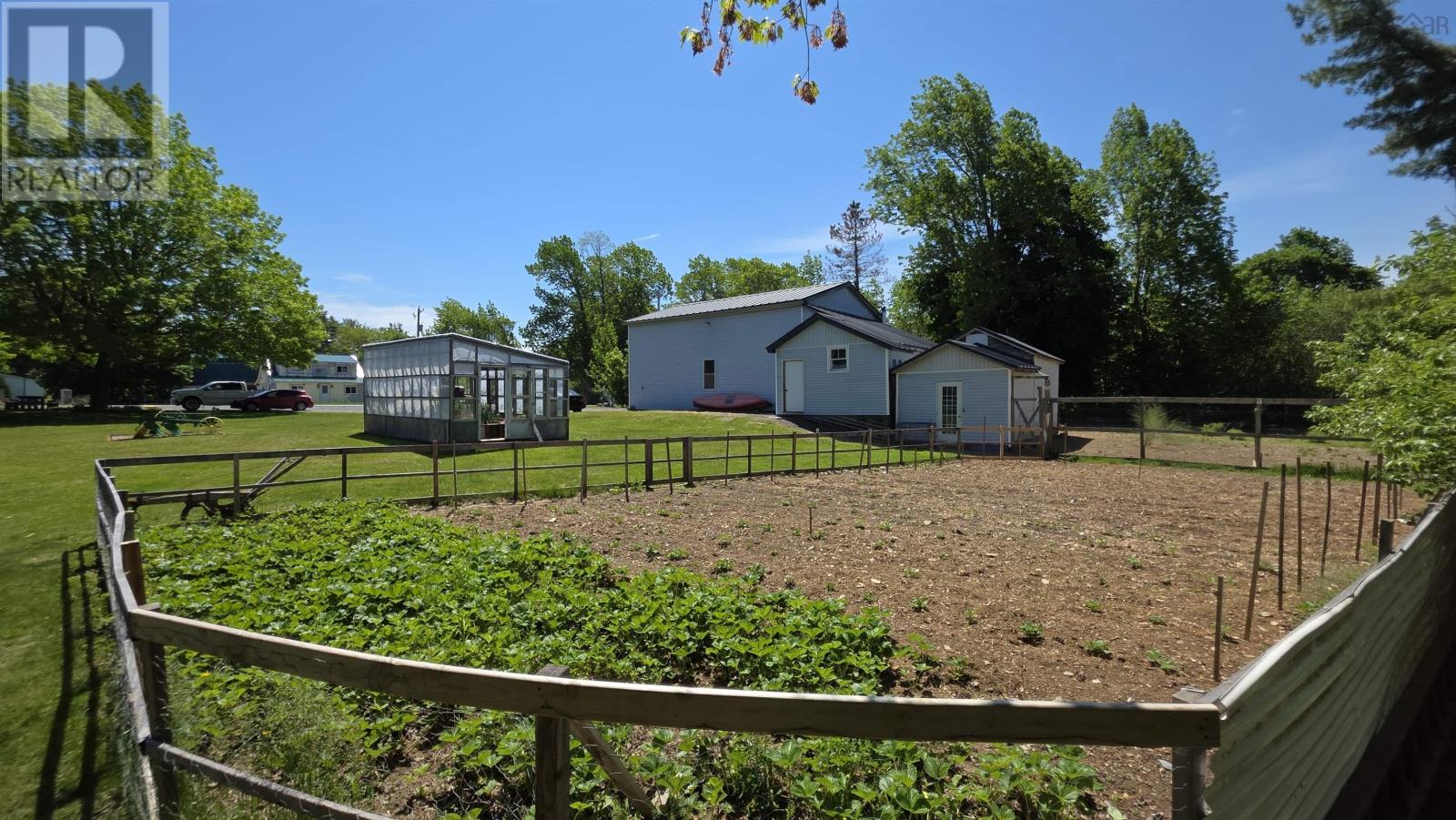 6148 Highway 208 - 12