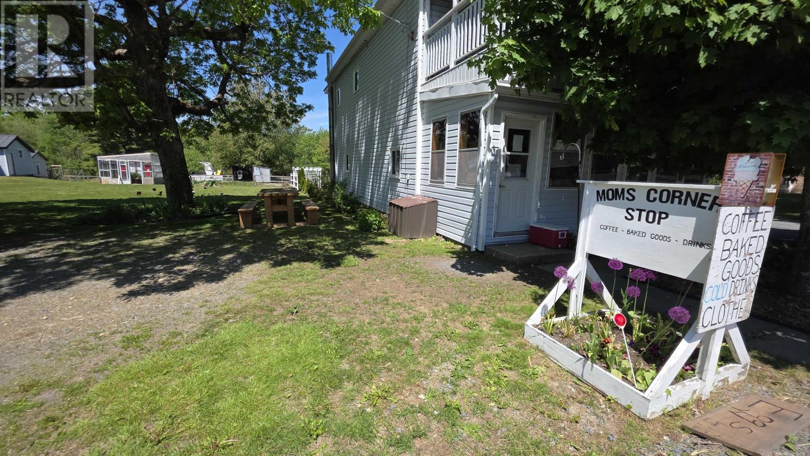 6148 Highway 208 - 3