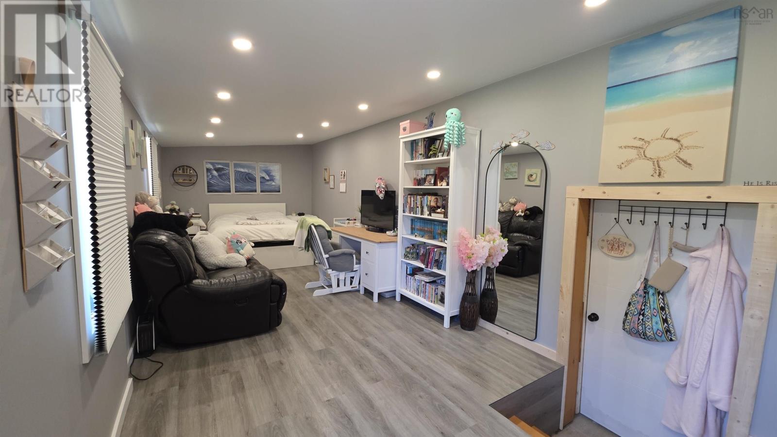6148 Highway 208 - 36