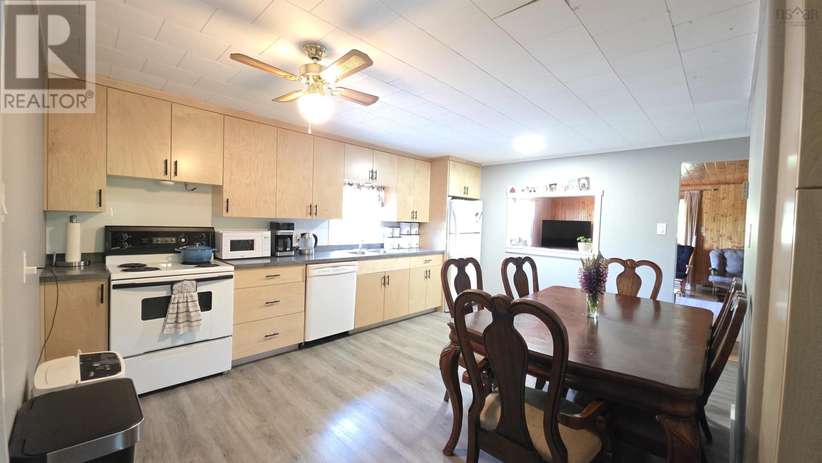 6148 Highway 208 - 45