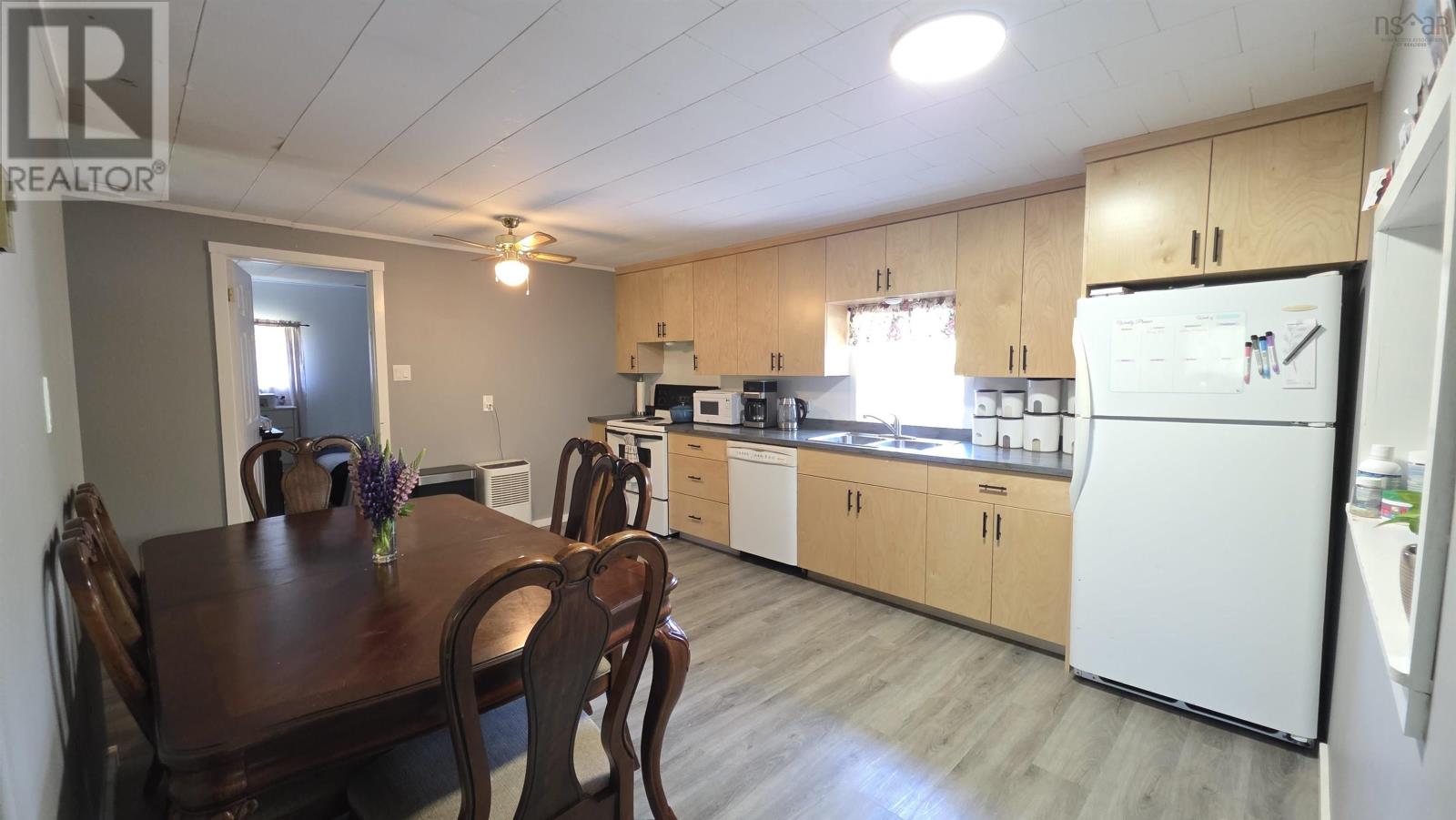 6148 Highway 208 - 46