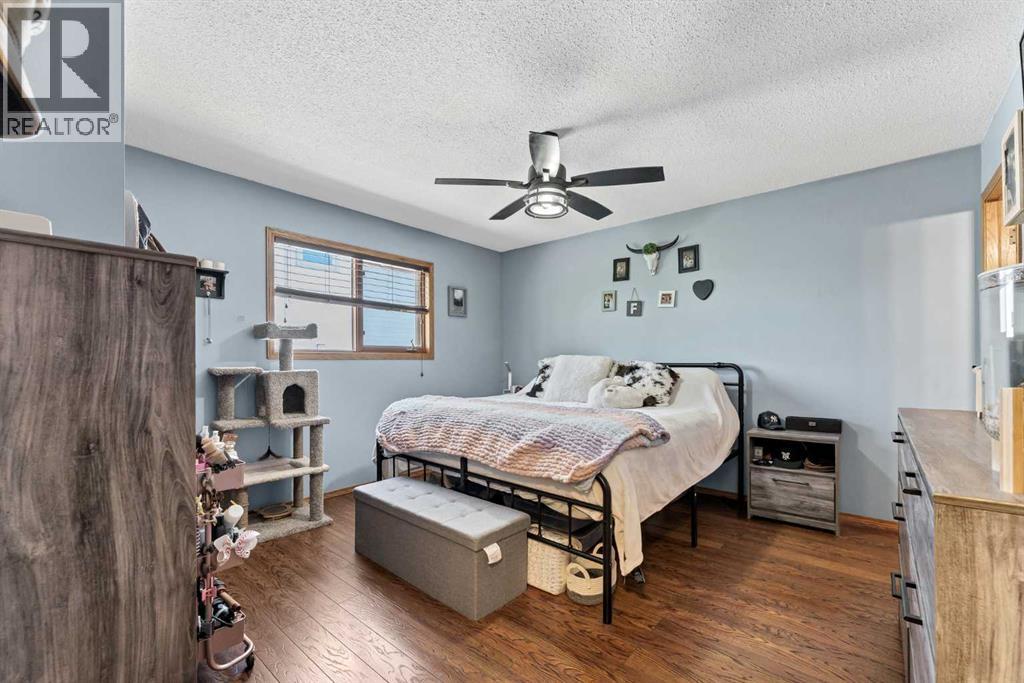 714 19A Street NE — photo 18