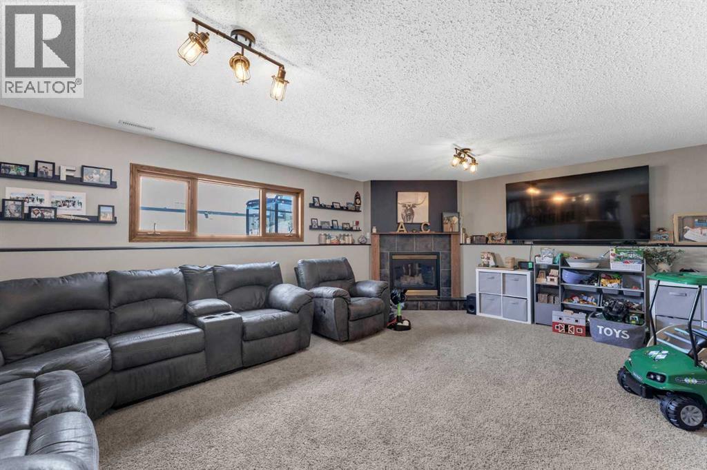 714 19A Street NE — photo 20