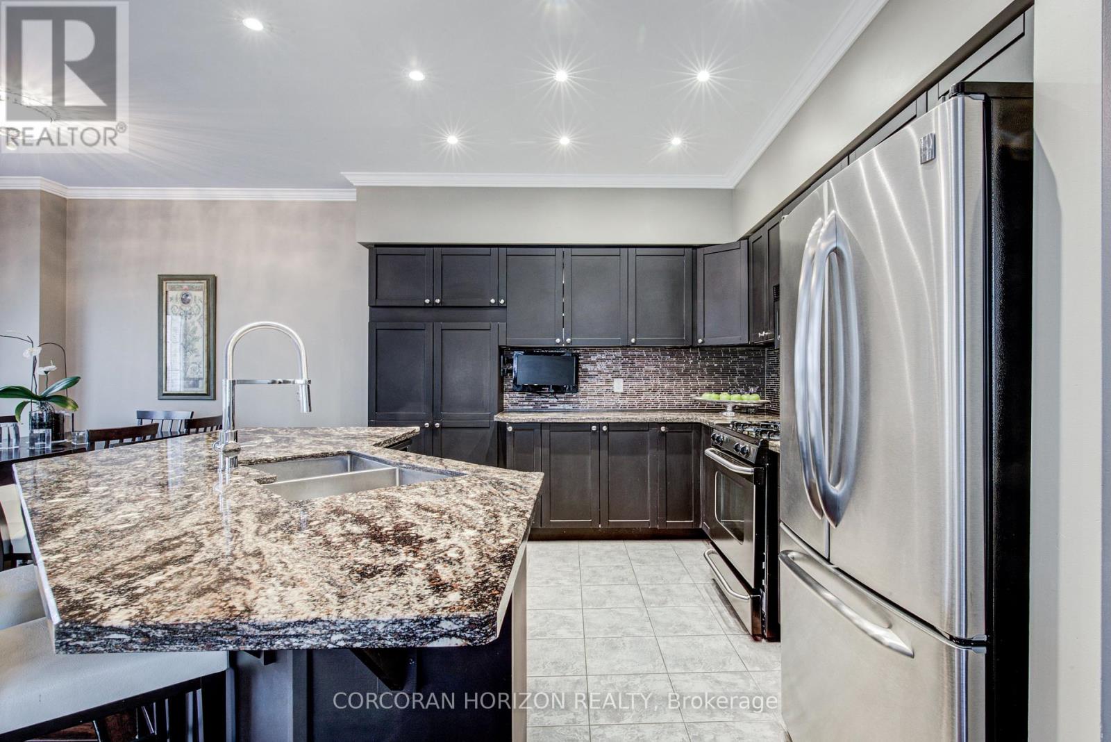 #17 5080 FAIRVIEW STREET - 14