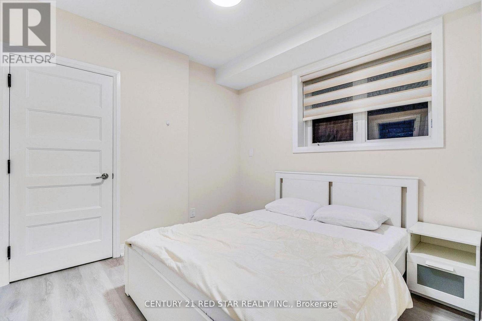 3251 HARASYM TRAIL - 40