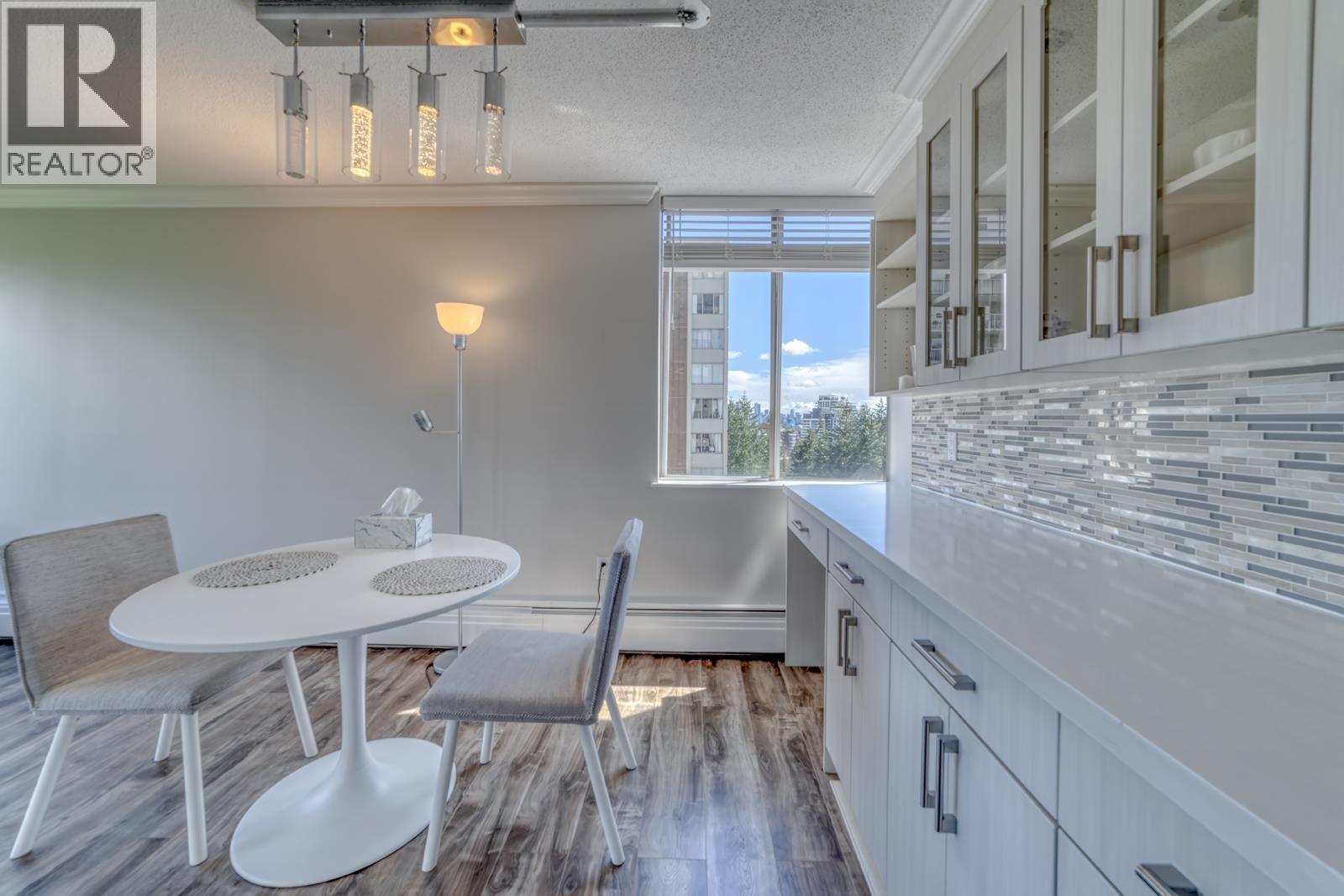 1208 2008 FULLERTON AVENUE, North Vancouver