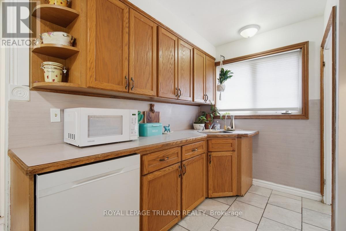 1505 MCLARENWOOD TERRACE - 16