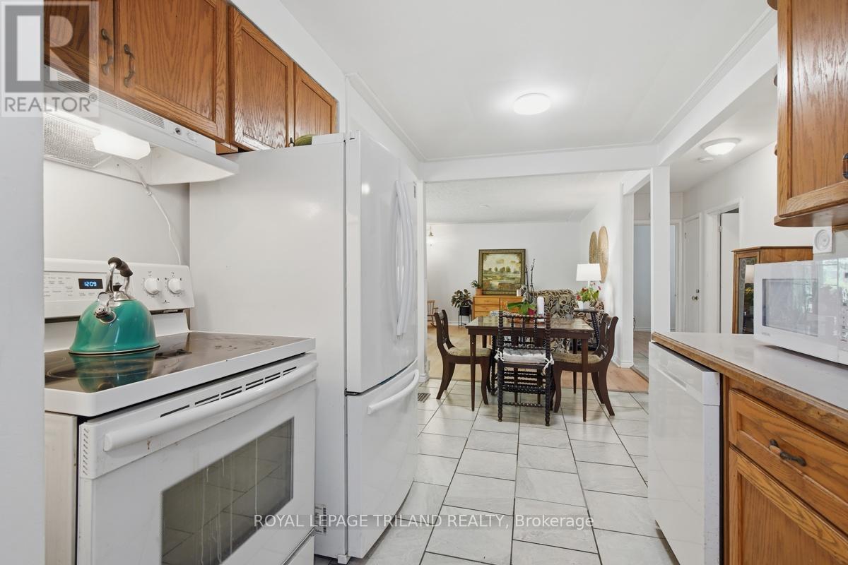 1505 MCLARENWOOD TERRACE - 17