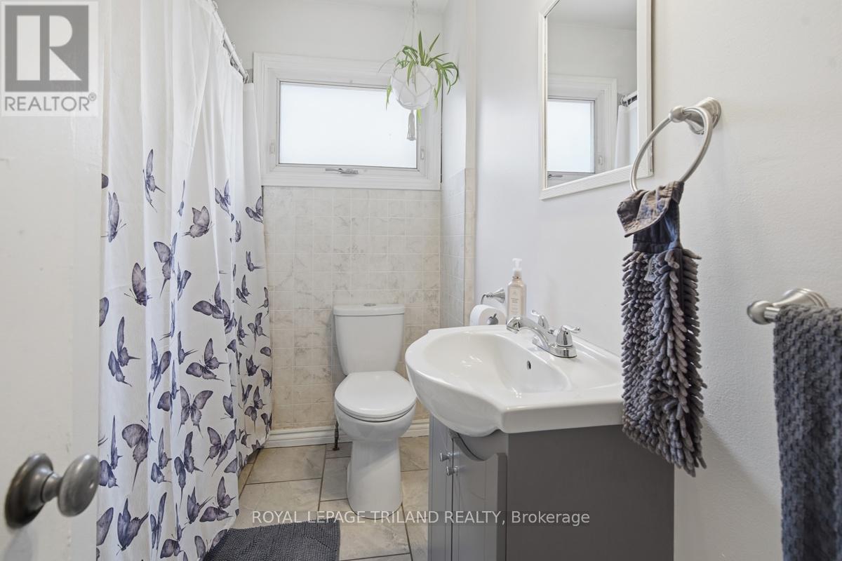 1505 MCLARENWOOD TERRACE - 24