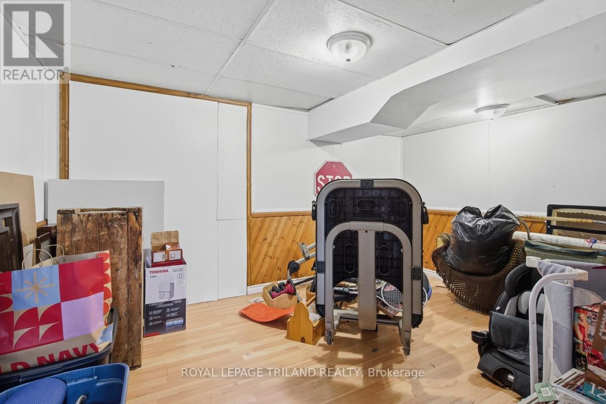 1505 MCLARENWOOD TERRACE - 30